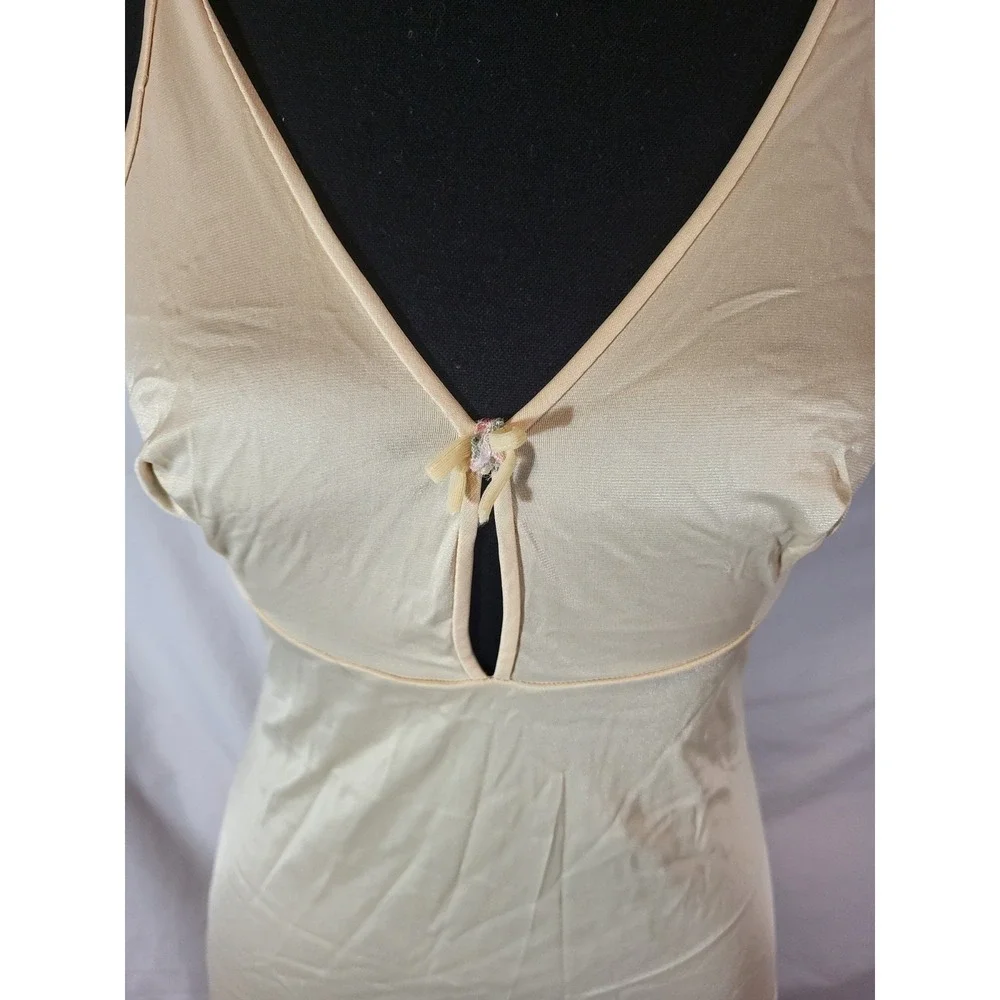 Vintage Valisere Beige Nylon Beige Keyhole Full‎ Slip Dress Size Small